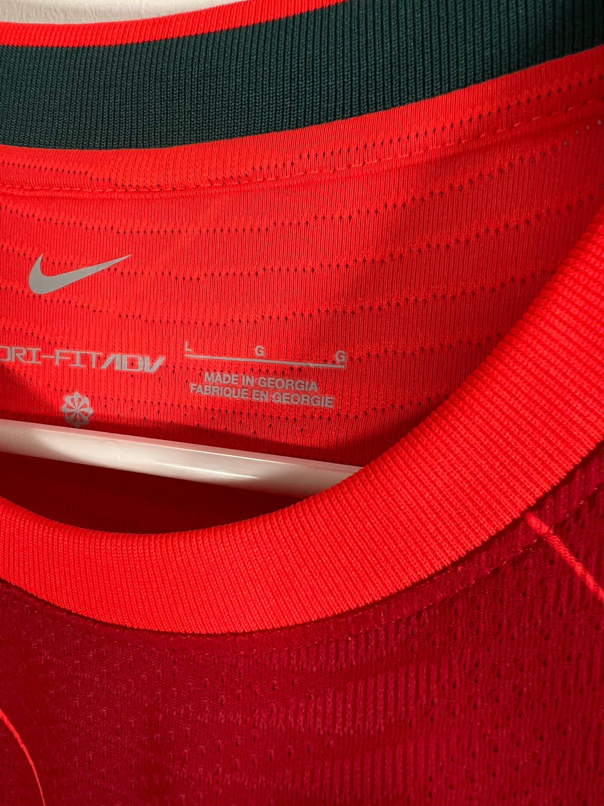 2021/22 Liverpool FC Home Jersey Non-Player (DB2533-688 -L) 9/10