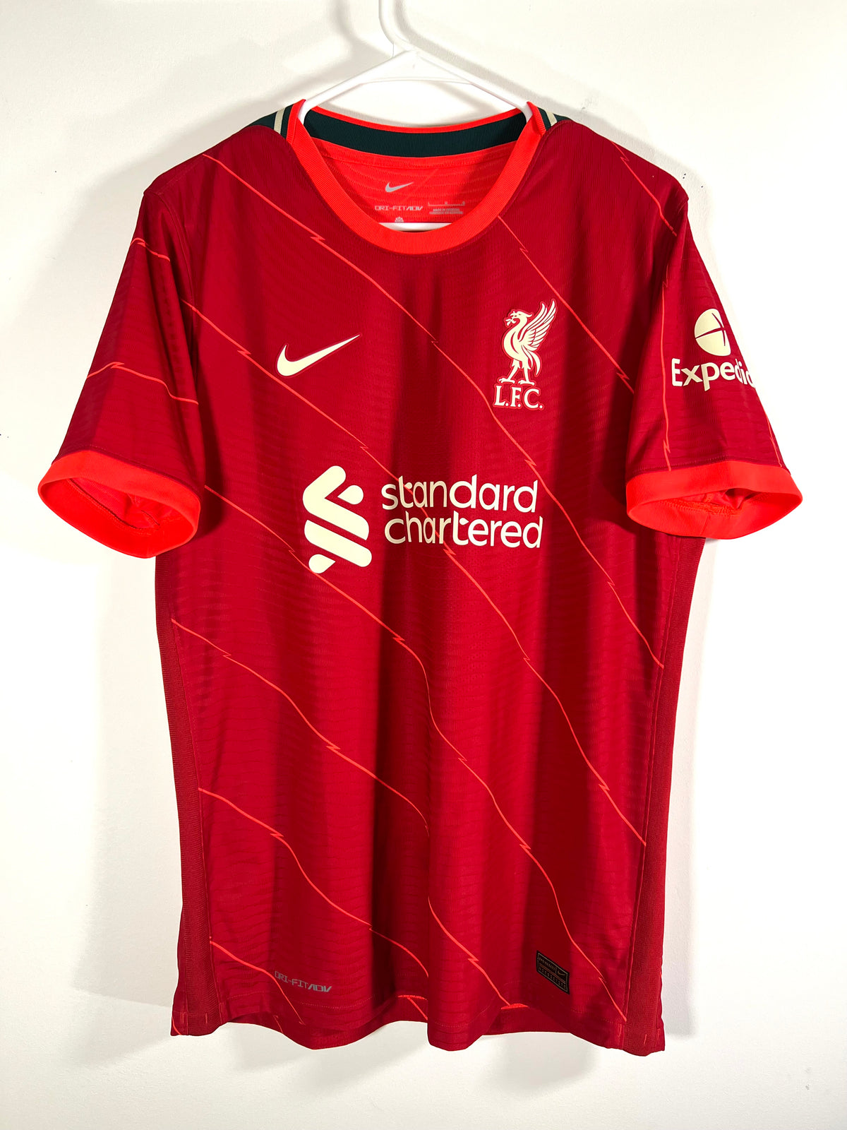 2021/22 Liverpool FC Home Jersey Non-Player (DB2533-688 -L) 9/10