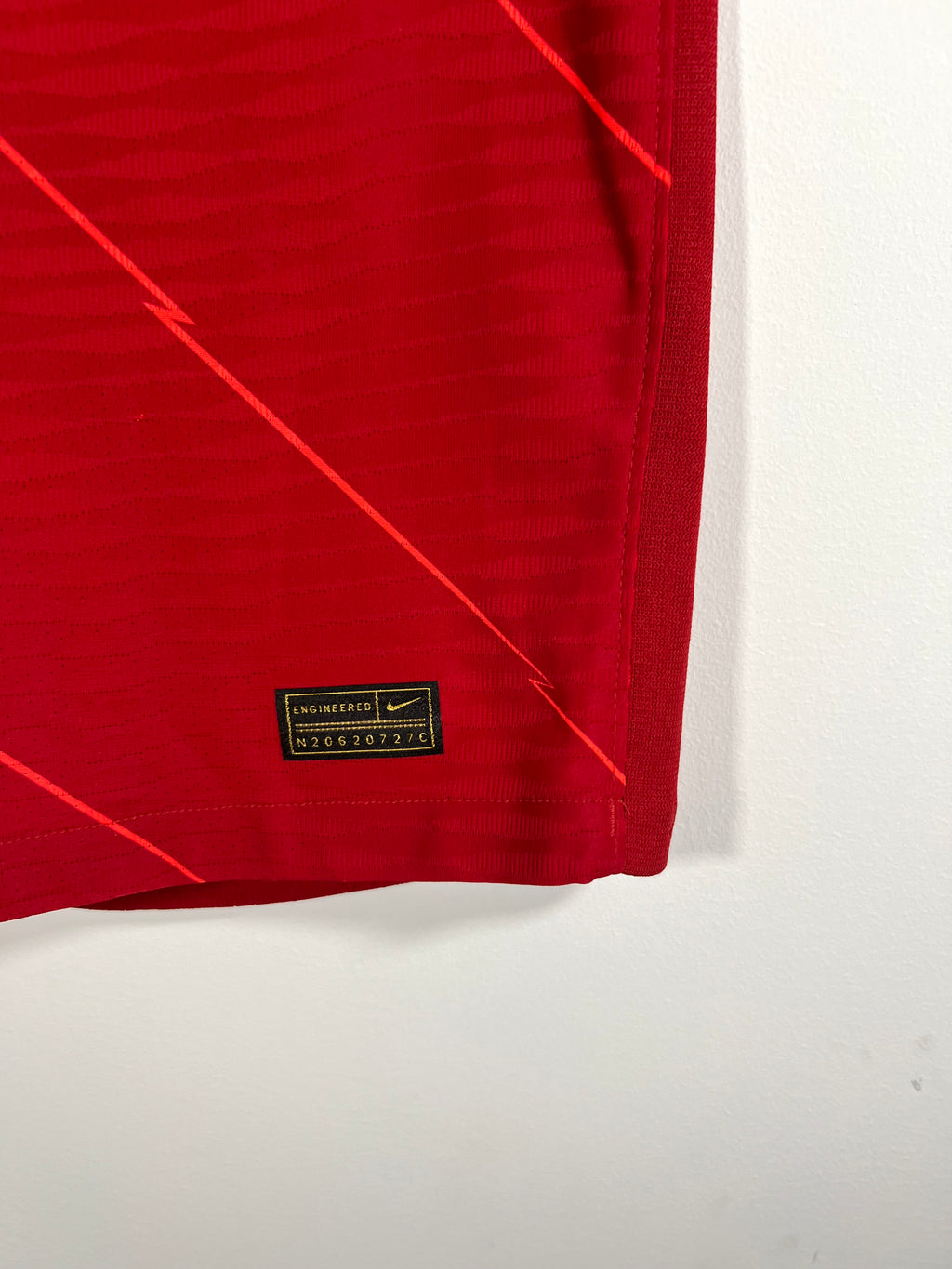 2021/22 Liverpool FC Home Jersey Non-Player (DB2533-688 -L) 9/10